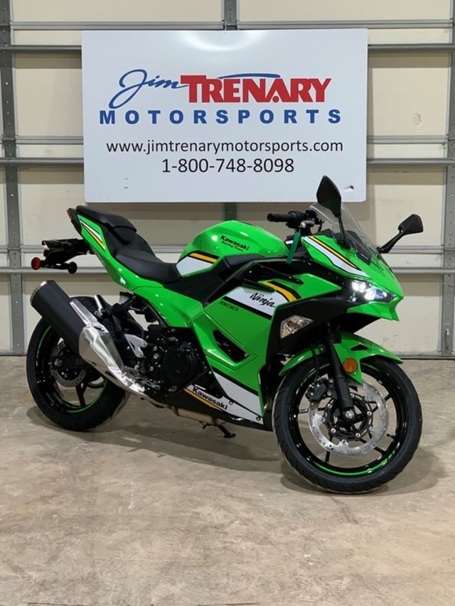 Union MO 2025 Kawasaki Ninja® 500 KRT Edition more details - kawasaki ninja® 500 krt edition