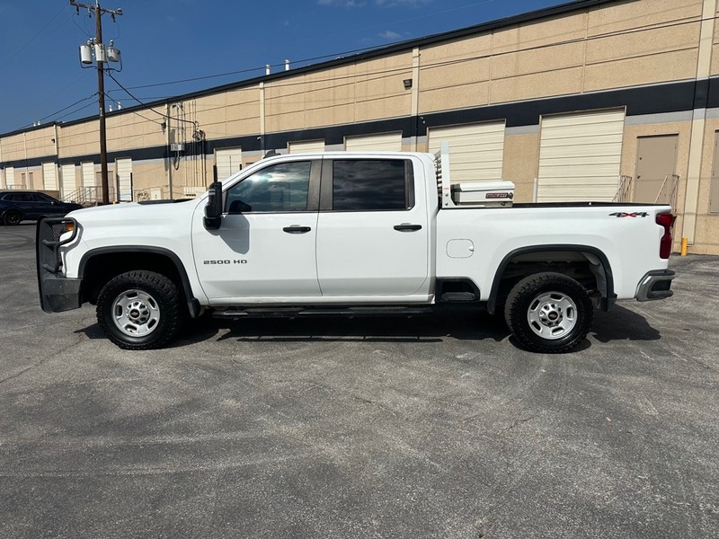 Chevrolet SILVERADO 2500 Vehicle Full-screen Gallery Image 3