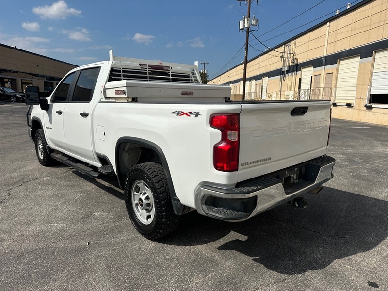 Chevrolet SILVERADO 2500 Vehicle Full-screen Gallery Image 4