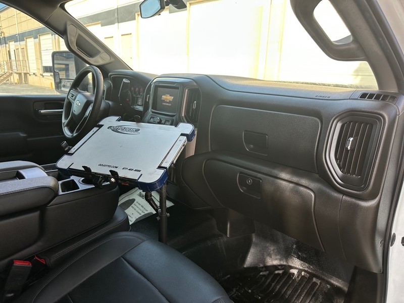 Chevrolet SILVERADO 2500 Vehicle Full-screen Gallery Image 15
