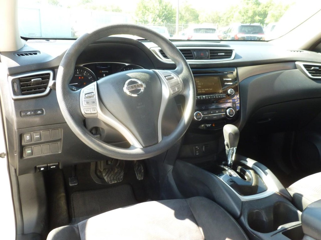2015 Nissan Rogue SV - Photo 8
