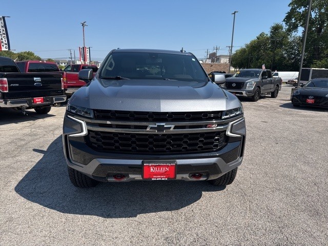 Chevrolet Suburban Vehicle Image 03