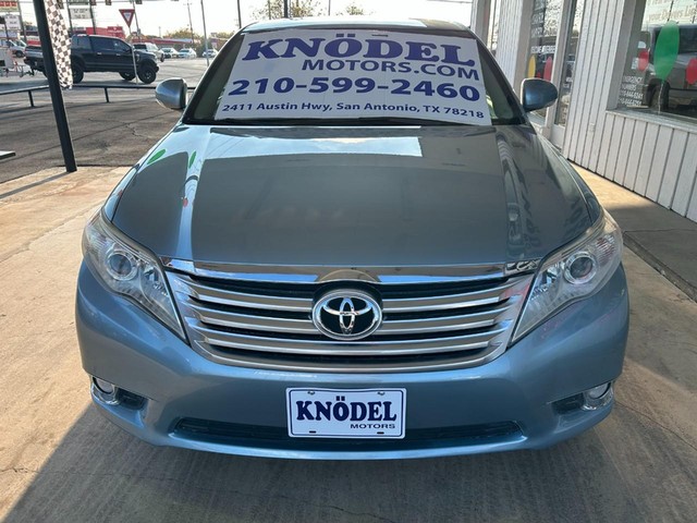 2011 Toyota Avalon Avalon's photo