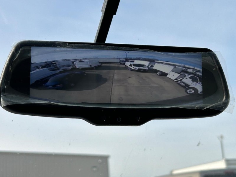 Ford E-Series Cutaway Vehicle Full-screen Gallery Image 10