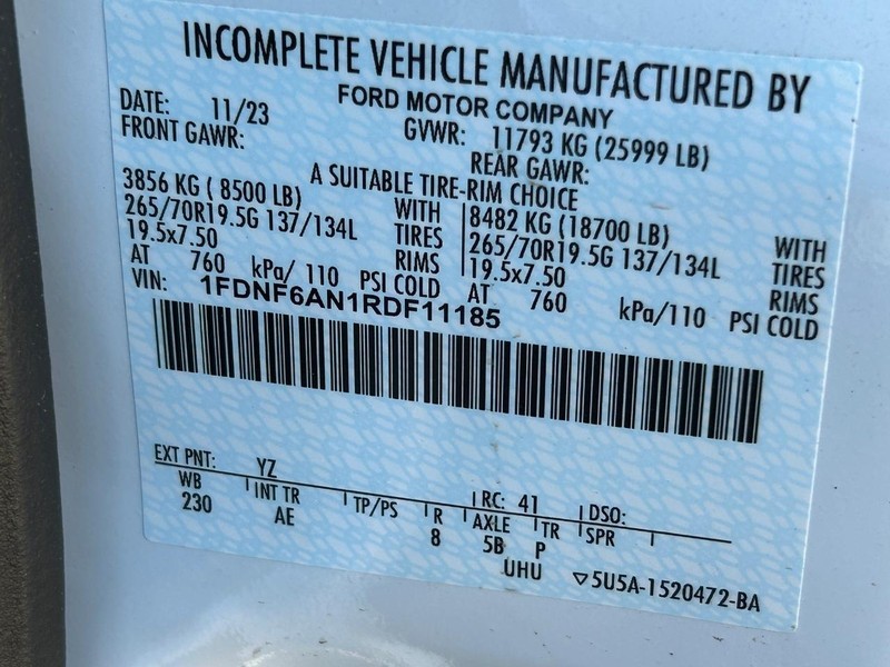 Ford F-650 Straight Frame Gas Vehicle Full-screen Gallery Image 17