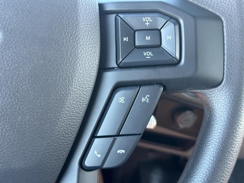 Ford F-650 Straight Frame Gas Vehicle Full-screen Gallery Image 10