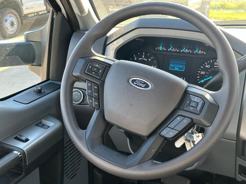 Ford F-650 Straight Frame Gas Vehicle Full-screen Gallery Image 12