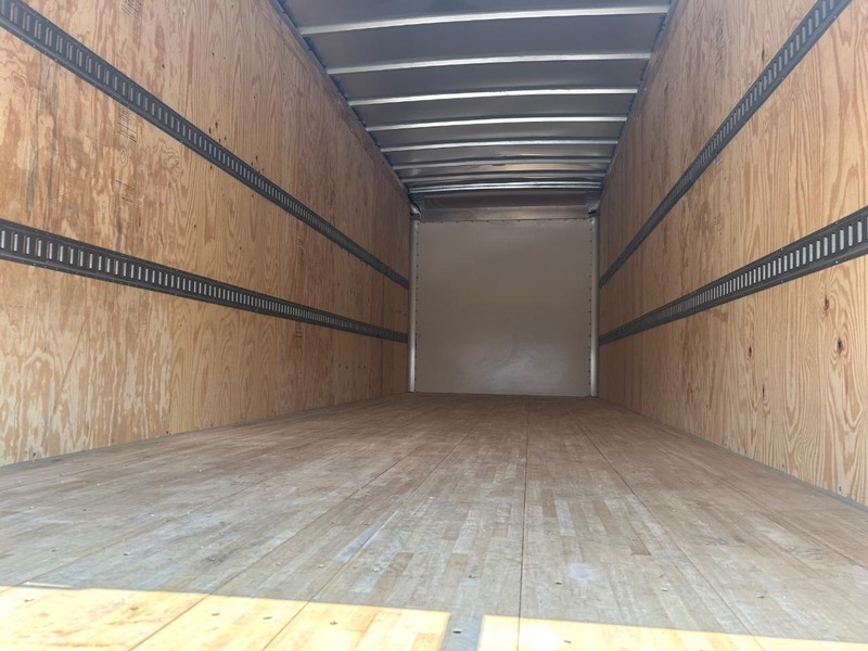 Ford F-650 Straight Frame Gas Vehicle Full-screen Gallery Image 15