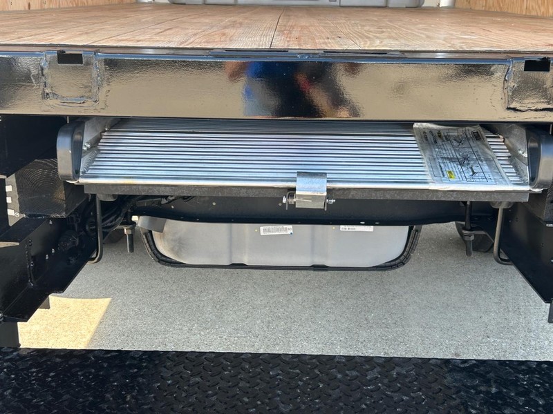 Ford E-Series Cutaway Vehicle Full-screen Gallery Image 17