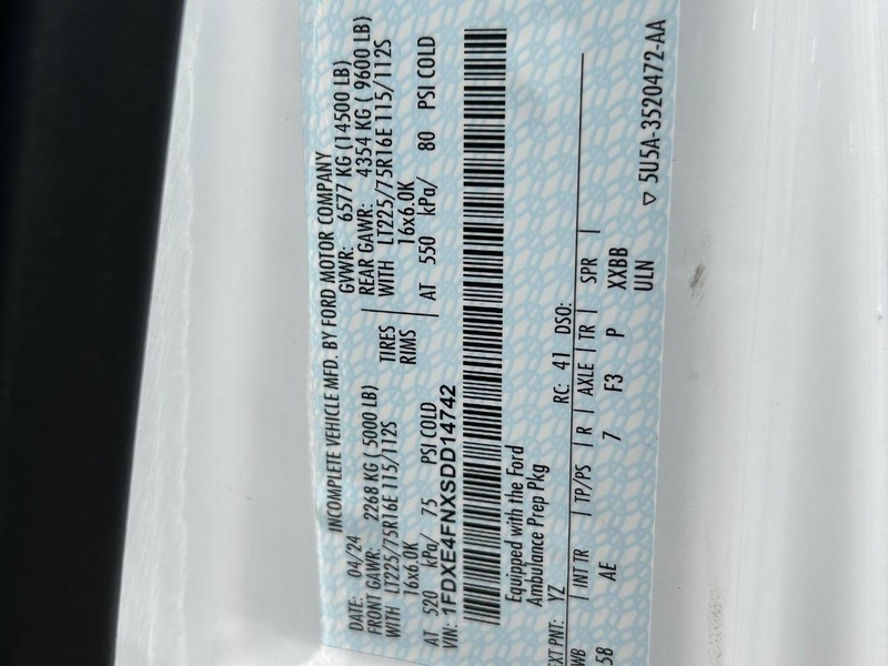 Ford E-Series Cutaway Vehicle Full-screen Gallery Image 21