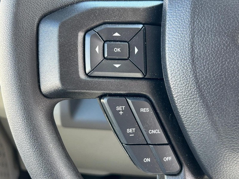 Ford E-Series Cutaway Vehicle Full-screen Gallery Image 9