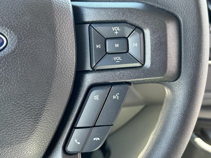 Ford E-Series Cutaway Vehicle Full-screen Gallery Image 10