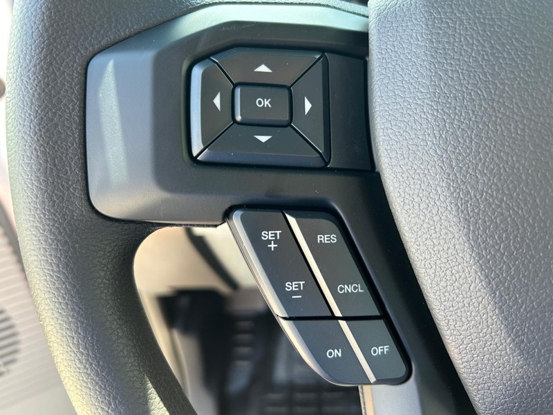 Ford F-750 Straight Frame Gas Vehicle Full-screen Gallery Image 10