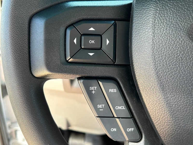 Ford E-Series Cutaway Vehicle Full-screen Gallery Image 5