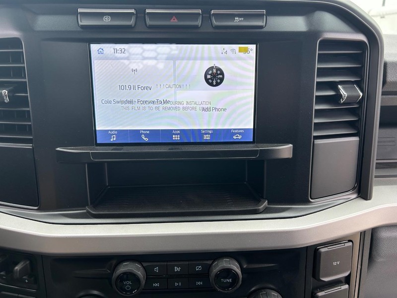 Ford Super Duty F-550 DRW Vehicle Full-screen Gallery Image 12