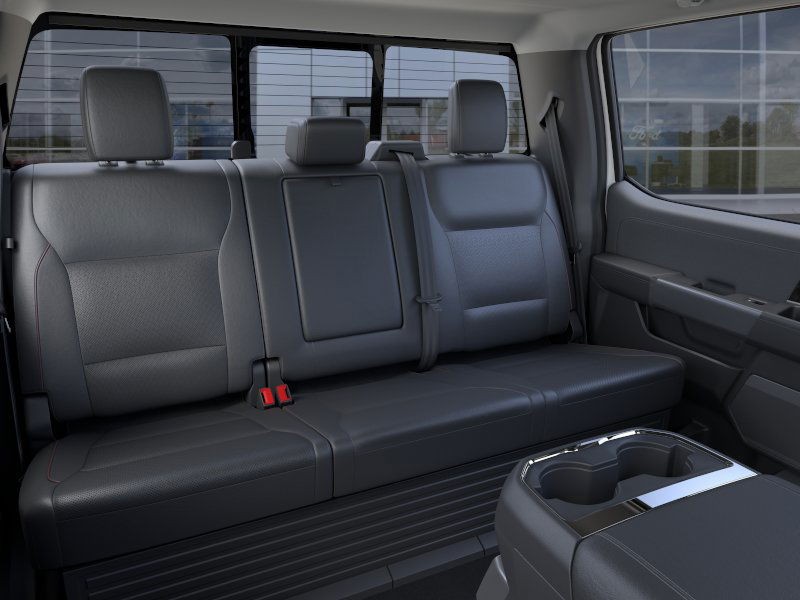 Ford Super Duty F-350 SRW Vehicle Full-screen Gallery Image 11