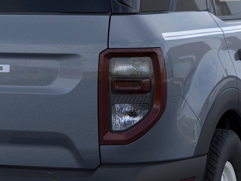 Ford Bronco Sport Vehicle Full-screen Gallery Image 21