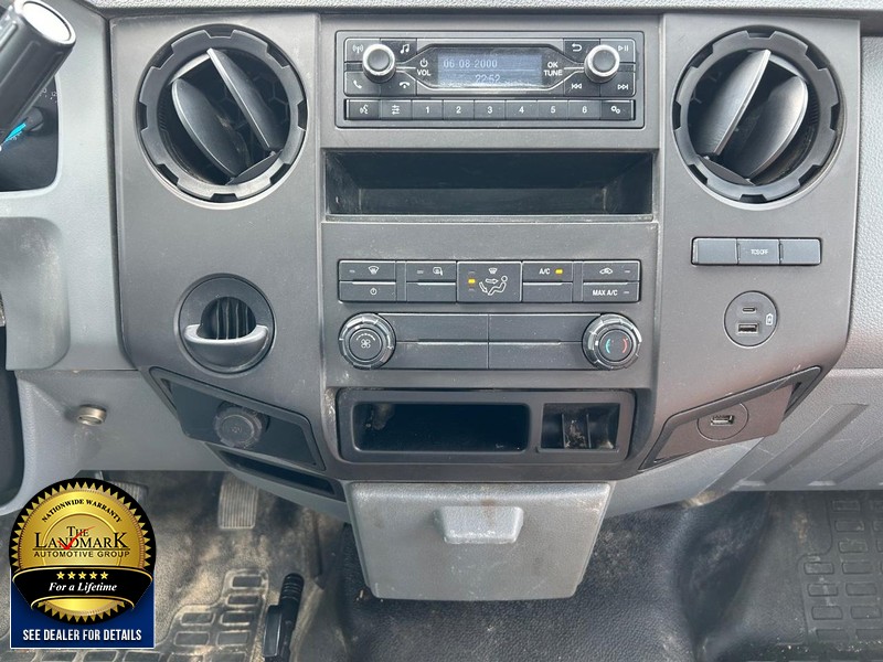 Ford F-650 Straight Frame Gas Vehicle Full-screen Gallery Image 13