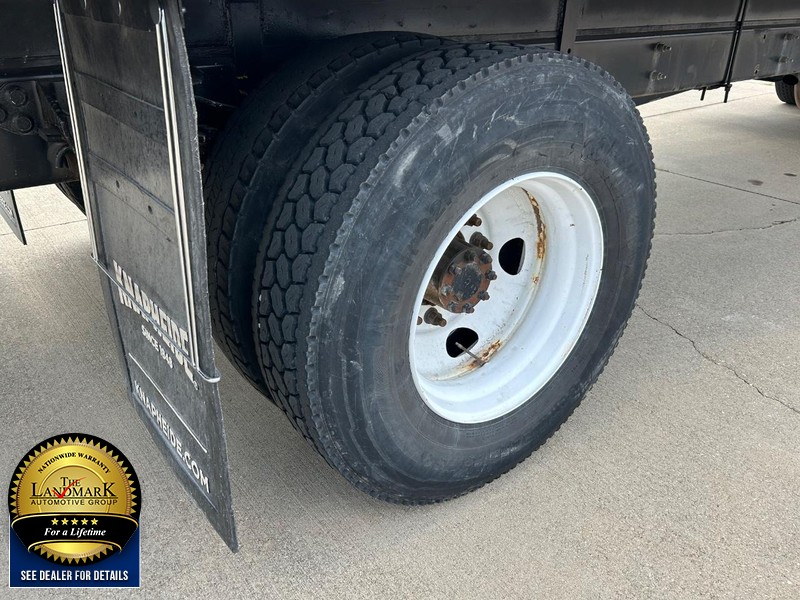 Ford F-650 Straight Frame Gas Vehicle Full-screen Gallery Image 15