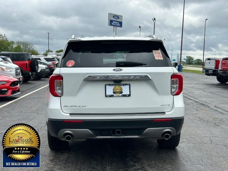 Ford Explorer Vehicle Full-screen Gallery Image 7