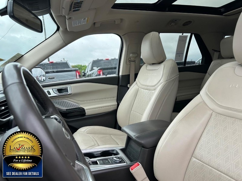 Ford Explorer Vehicle Full-screen Gallery Image 9