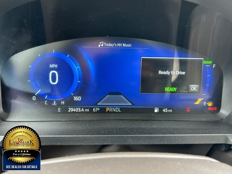 Ford Explorer Vehicle Full-screen Gallery Image 12