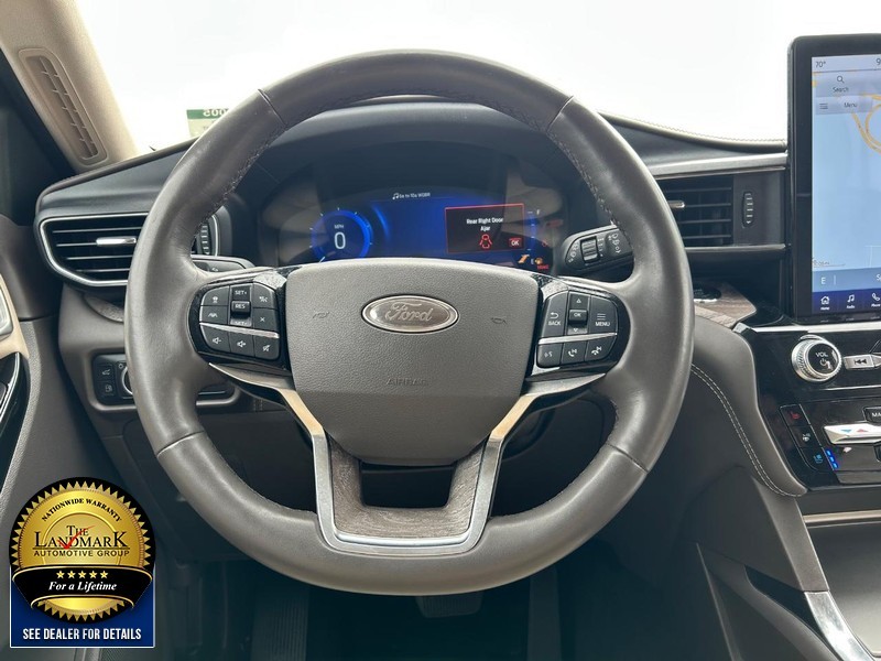 Ford Explorer Vehicle Full-screen Gallery Image 20