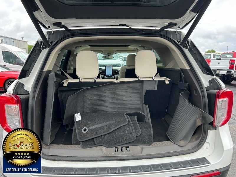 Ford Explorer Vehicle Full-screen Gallery Image 22