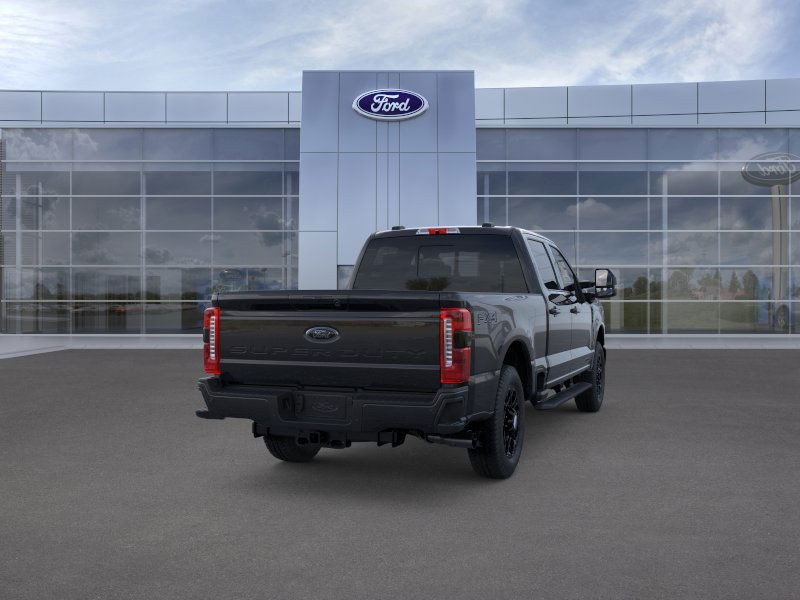 Ford Super Duty F-350 SRW Vehicle Full-screen Gallery Image 8