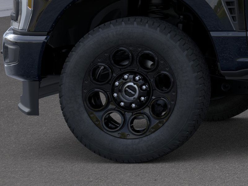 Ford Super Duty F-350 SRW Vehicle Full-screen Gallery Image 19