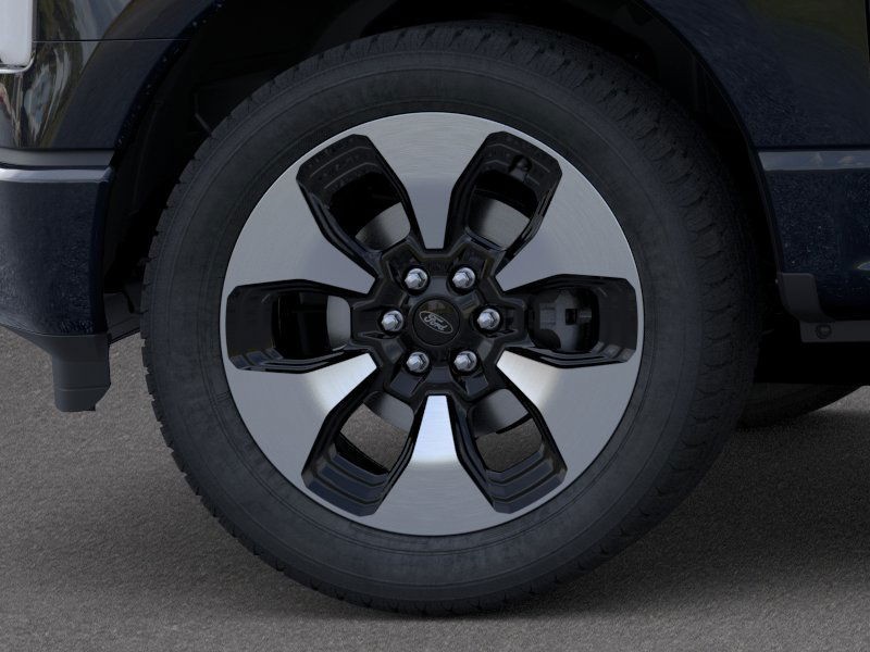 Ford F-150 Lightning Vehicle Full-screen Gallery Image 19