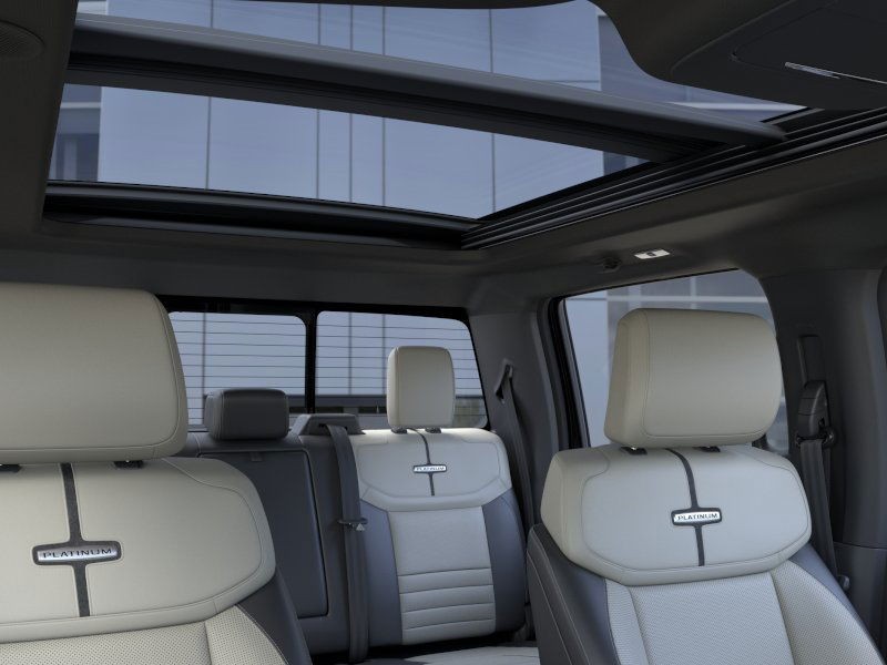 Ford F-150 Lightning Vehicle Full-screen Gallery Image 22