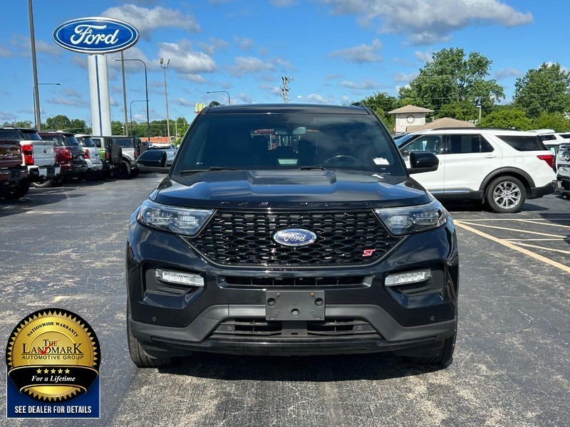 Ford Explorer Vehicle Full-screen Gallery Image 4