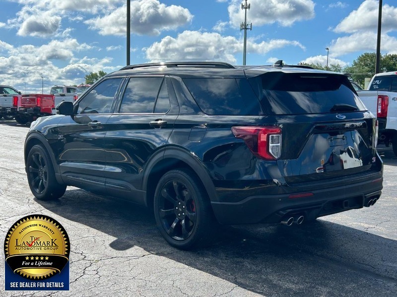 Ford Explorer Vehicle Full-screen Gallery Image 6