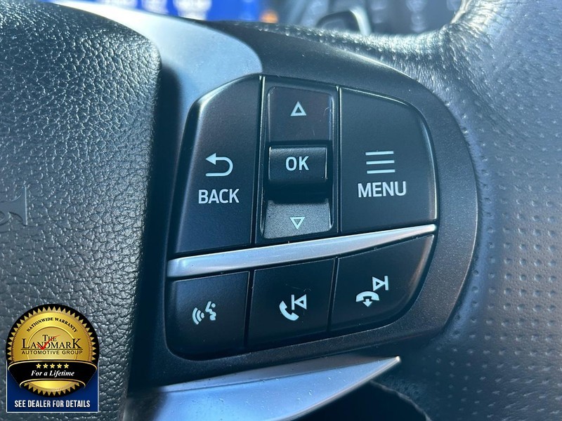 Ford Explorer Vehicle Full-screen Gallery Image 11