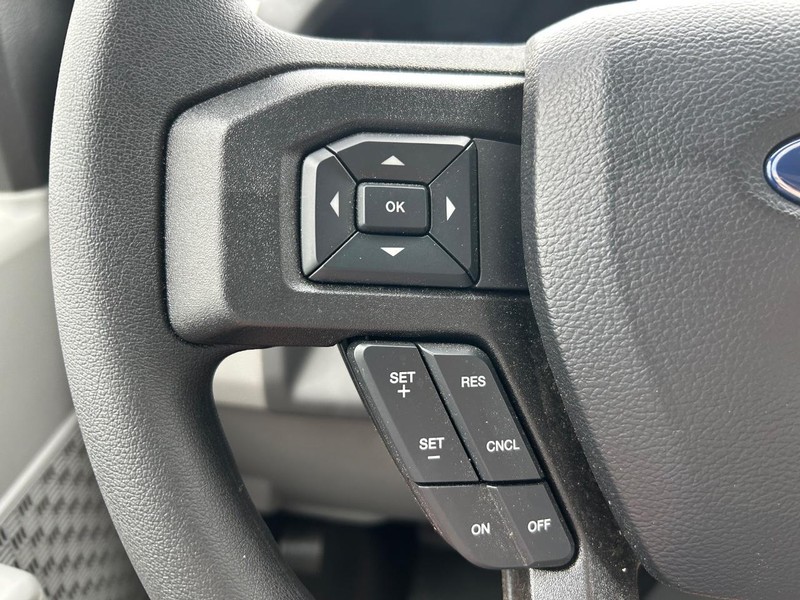 Ford E-Series Cutaway Vehicle Full-screen Gallery Image 6