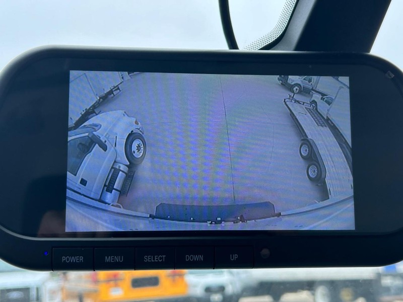 Ford E-Series Cutaway Vehicle Full-screen Gallery Image 8