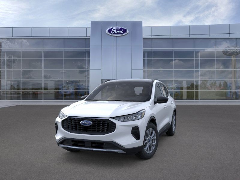 Ford Escape Vehicle Full-screen Gallery Image 2
