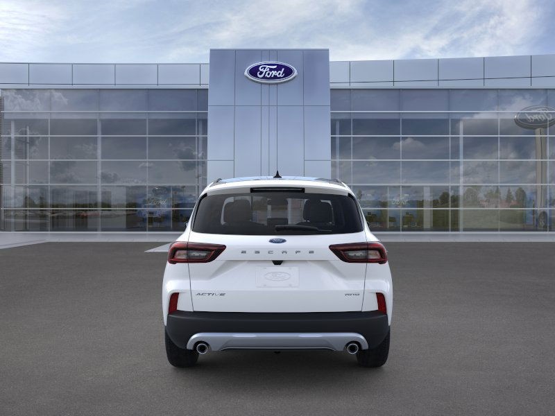 Ford Escape Vehicle Full-screen Gallery Image 5