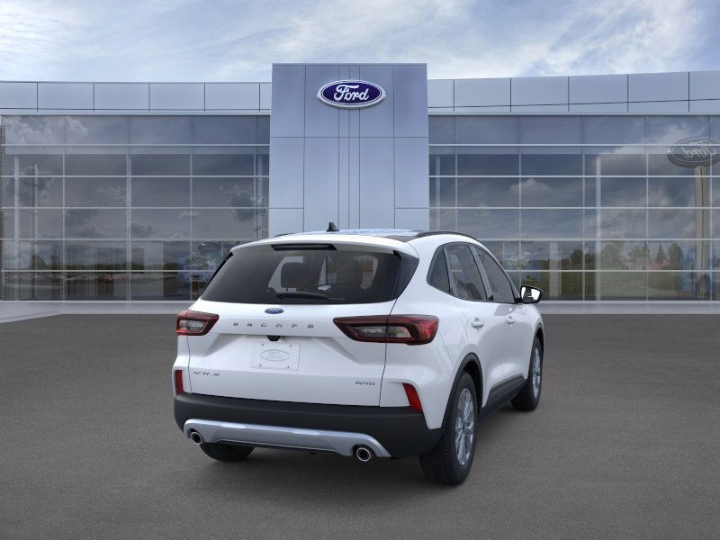 Ford Escape Vehicle Full-screen Gallery Image 8