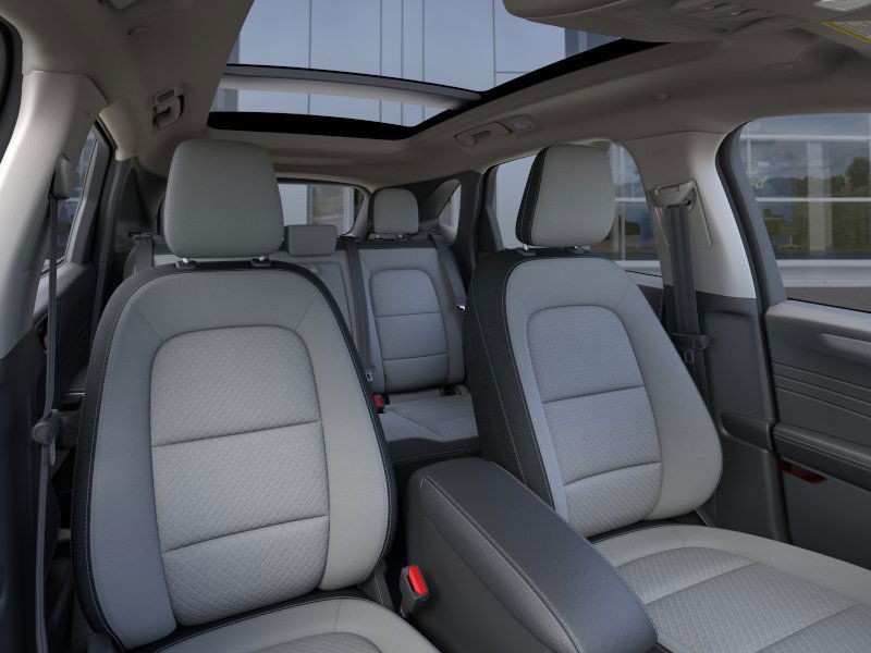 Ford Escape Vehicle Full-screen Gallery Image 10