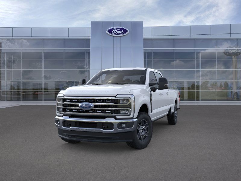 Ford Super Duty F-250 SRW Vehicle Full-screen Gallery Image 2