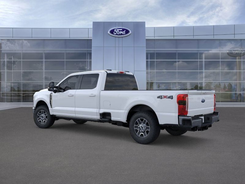 Ford Super Duty F-250 SRW Vehicle Full-screen Gallery Image 4
