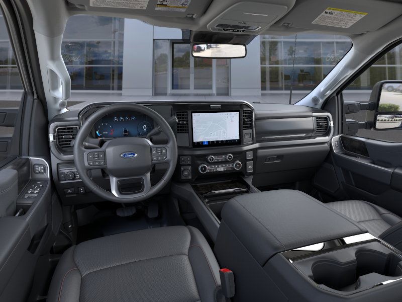 Ford Super Duty F-250 SRW Vehicle Full-screen Gallery Image 9