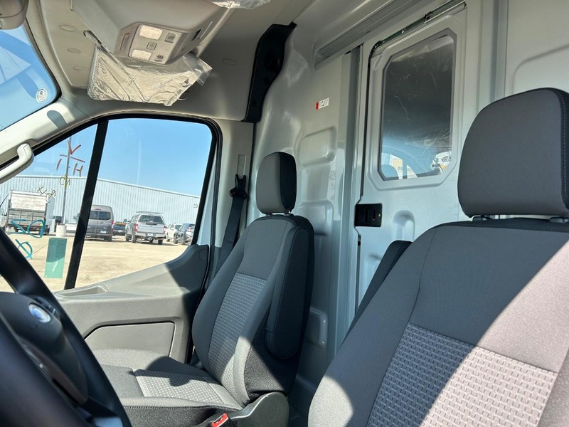 Ford Transit Cargo Van Vehicle Full-screen Gallery Image 5