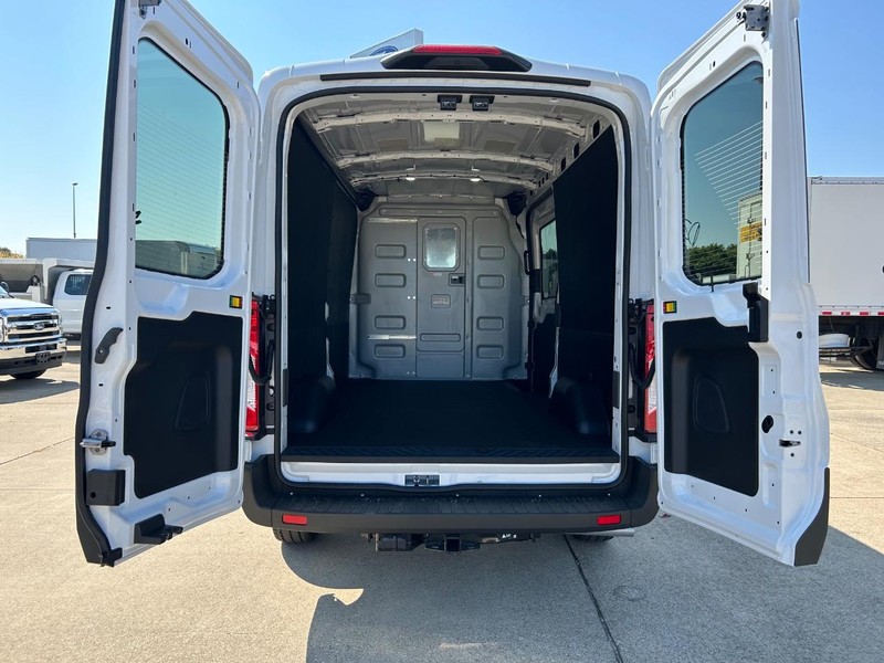 Ford Transit Cargo Van Vehicle Full-screen Gallery Image 13