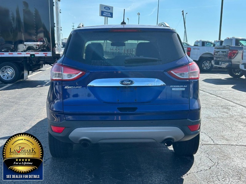 Ford Escape Vehicle Full-screen Gallery Image 7