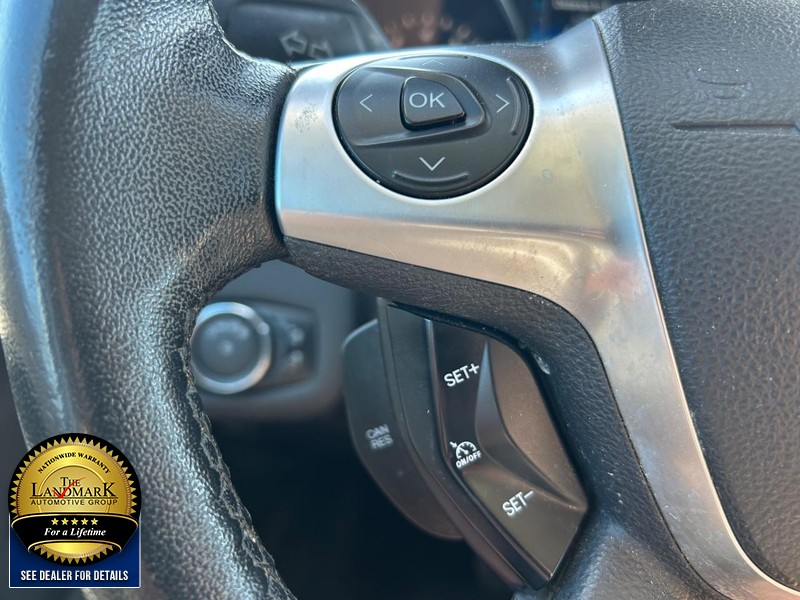 Ford Escape Vehicle Full-screen Gallery Image 10