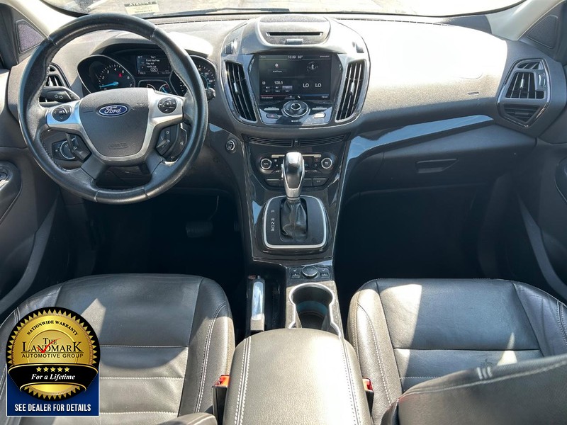 Ford Escape Vehicle Full-screen Gallery Image 16