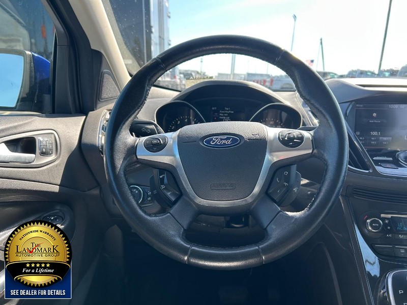 Ford Escape Vehicle Full-screen Gallery Image 17